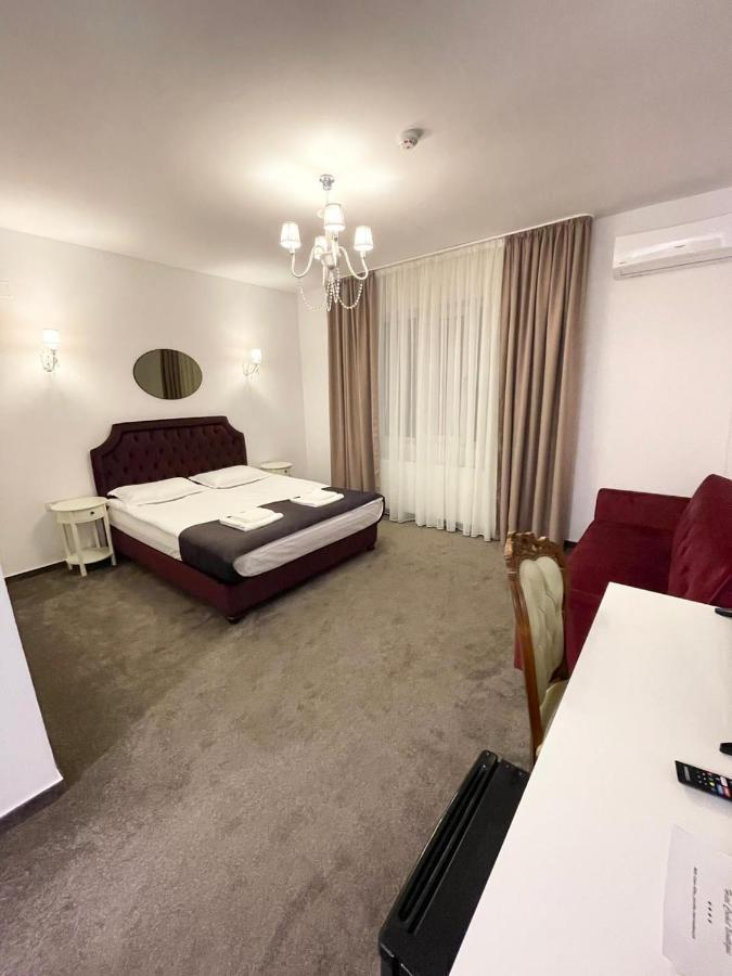 Hotel Cochet Boutique Târgu Jiu Esterno foto