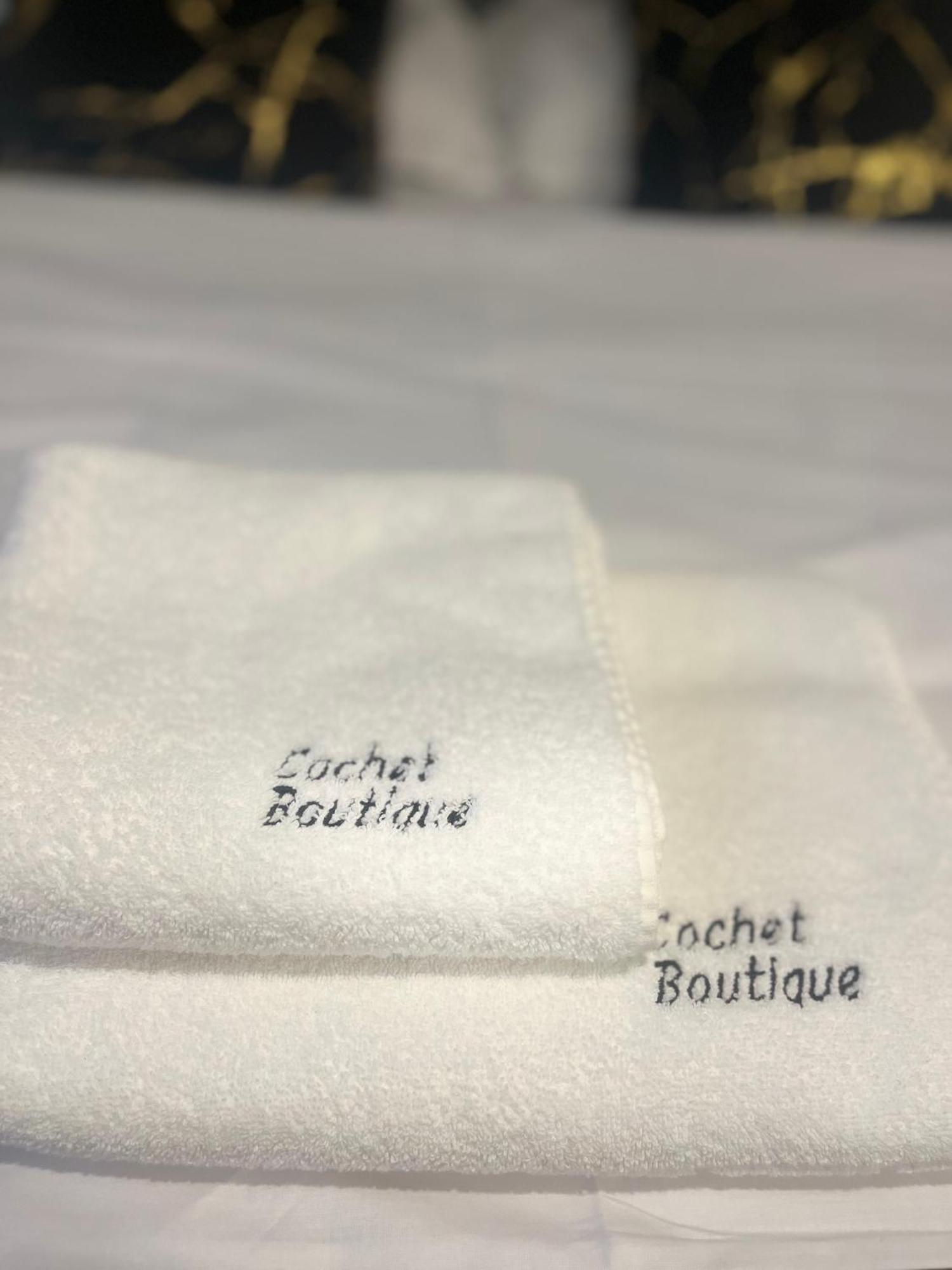 Hotel Cochet Boutique Târgu Jiu Esterno foto